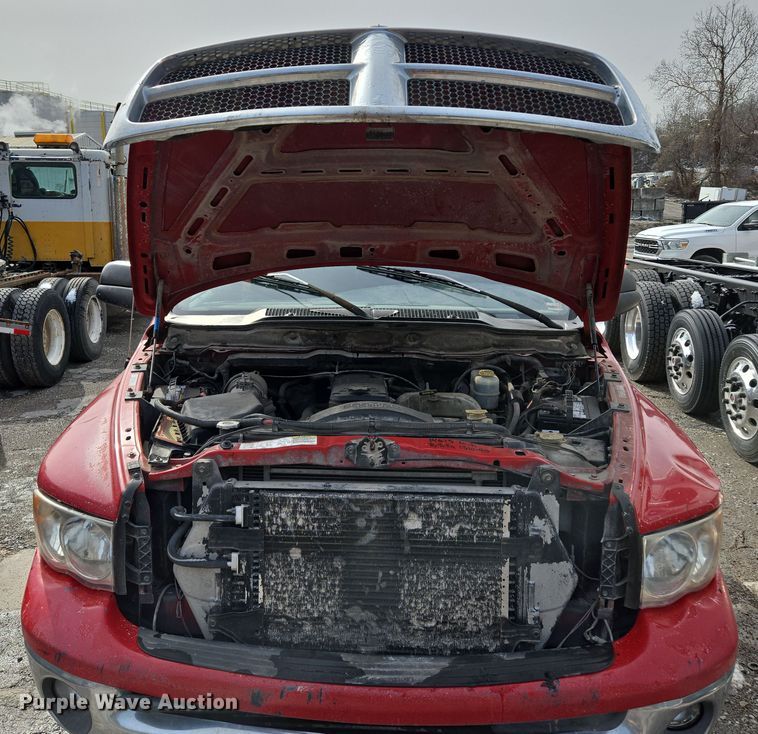 image for item EQ6778 2003 Dodge  Ram 3500 Quad Cab pickup truck cab and chassis