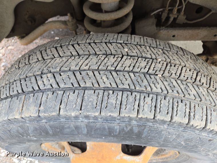 image for item EQ6778 2003 Dodge  Ram 3500 Quad Cab pickup truck cab and chassis