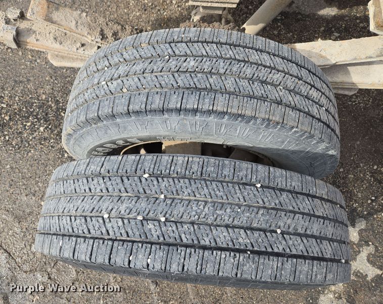 image for item EQ6778 2003 Dodge  Ram 3500 Quad Cab pickup truck cab and chassis