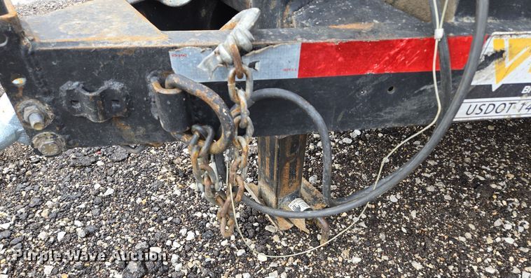 image for item EQ6780 2006 PJ Trailer dump trailer