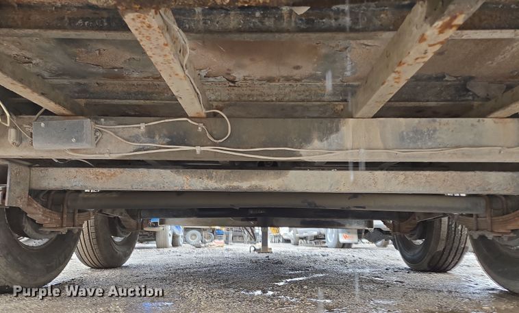 image for item EQ6780 2006 PJ Trailer dump trailer