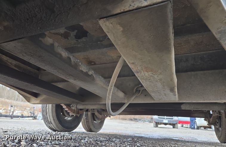 image for item EQ6780 2006 PJ Trailer dump trailer