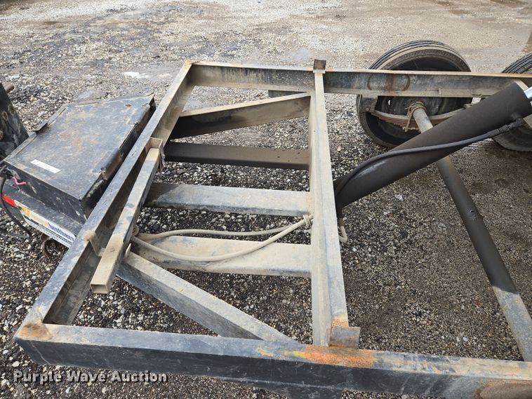 image for item EQ6780 2006 PJ Trailer dump trailer