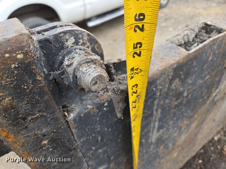 image for item EQ6780 2006 PJ Trailer dump trailer