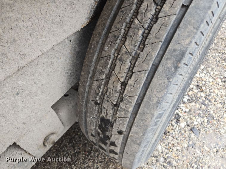 image for item EQ6780 2006 PJ Trailer dump trailer