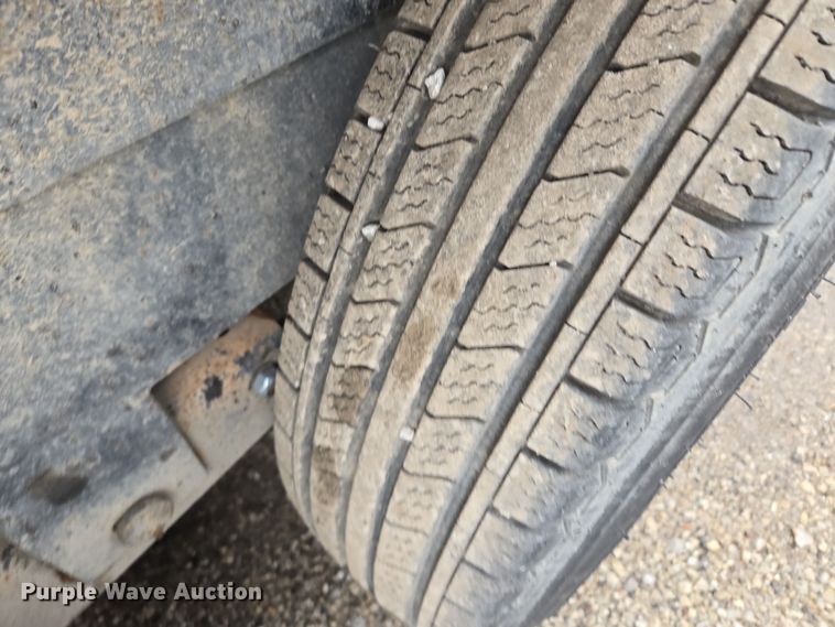 image for item EQ6780 2006 PJ Trailer dump trailer