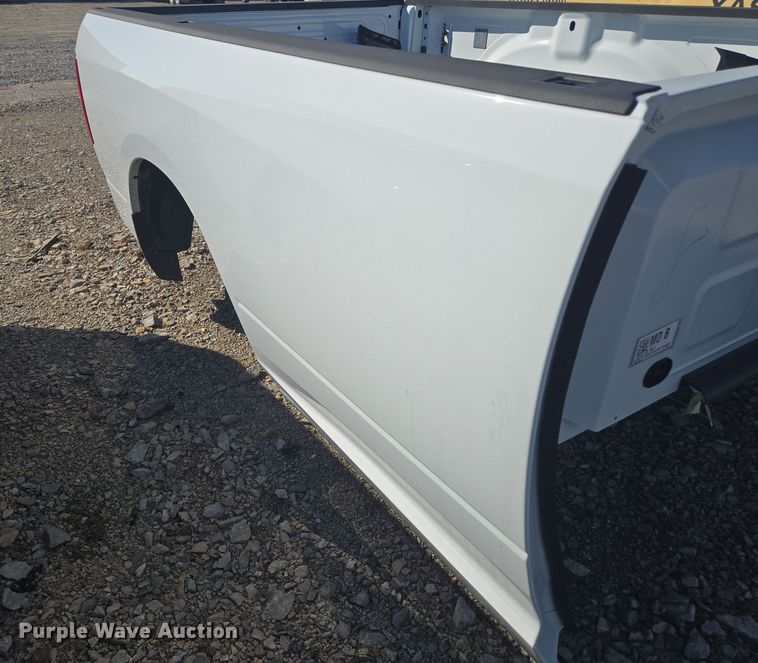 image for item EQ6811 Pickup truck bed