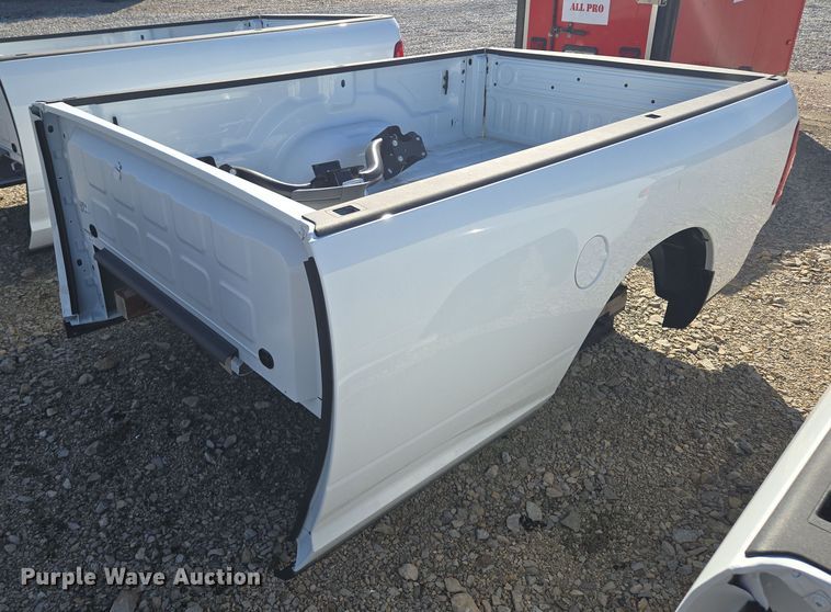 image for item EQ6812 Pickup truck bed
