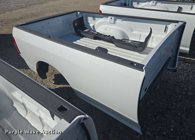 image for item EQ6812 Pickup truck bed