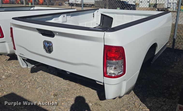 image for item EQ6812 Pickup truck bed