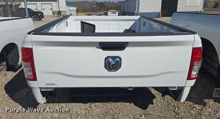 image for item EQ6812 Pickup truck bed