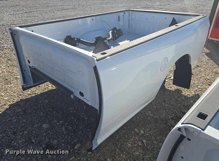 image for item EQ6813 Pickup truck bed 