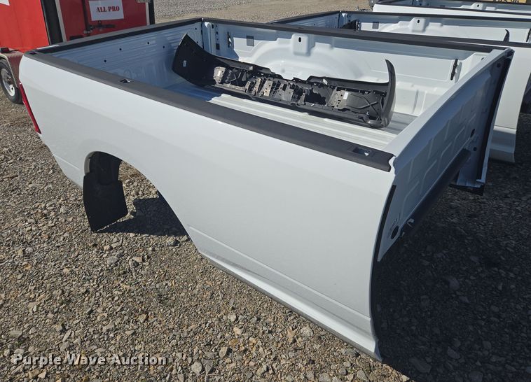 image for item EQ6813 Pickup truck bed 