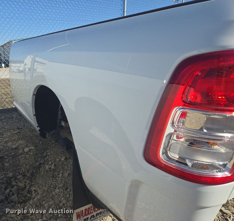 image for item EQ6813 Pickup truck bed 