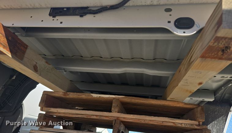 image for item EQ6813 Pickup truck bed 