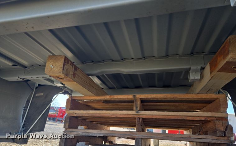 image for item EQ6813 Pickup truck bed 