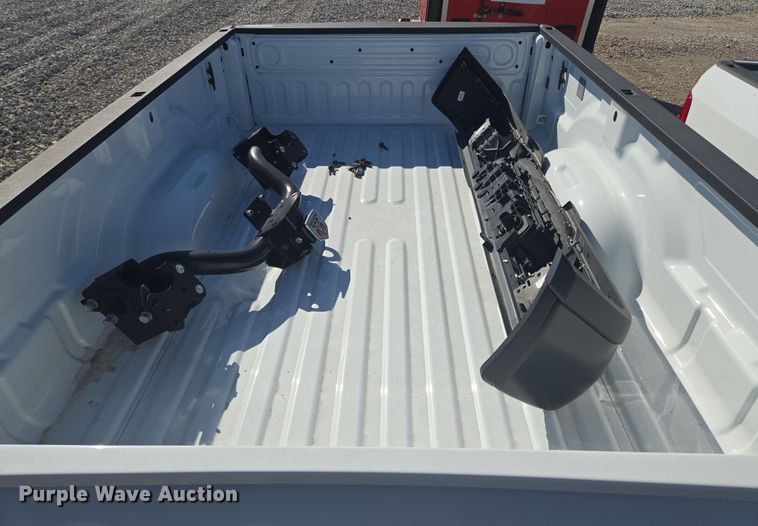 image for item EQ6813 Pickup truck bed 