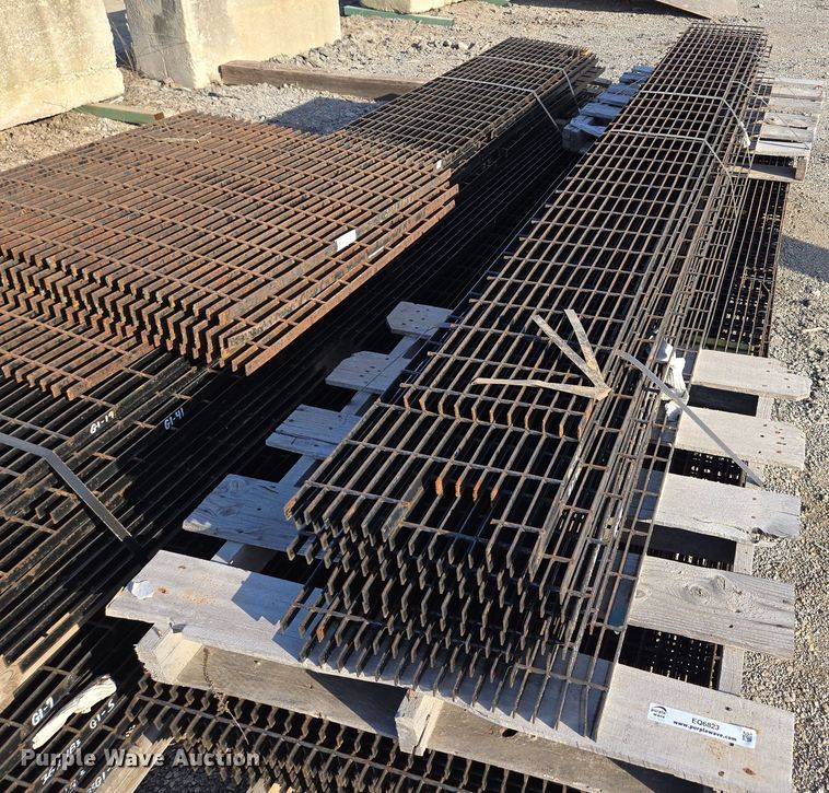 image for item EQ6823  (22) bar grading sheets 