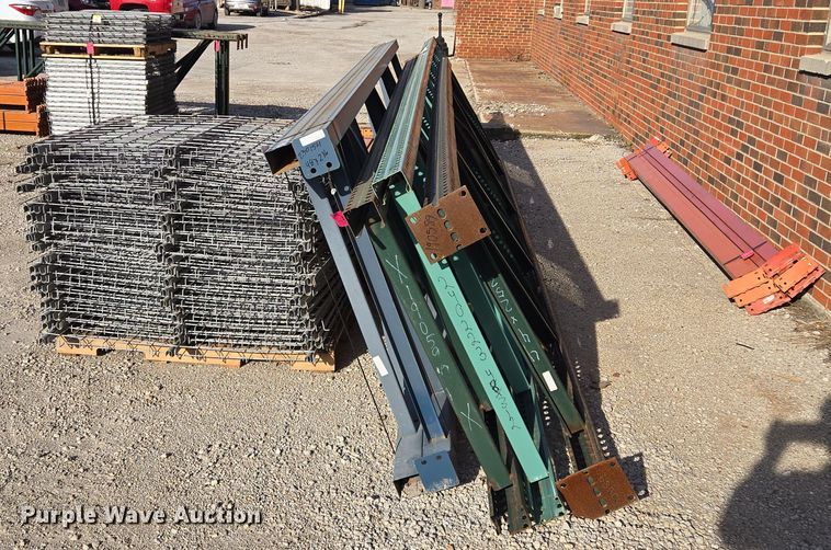 image for item EQ6827 Teardrop  pallet racking 