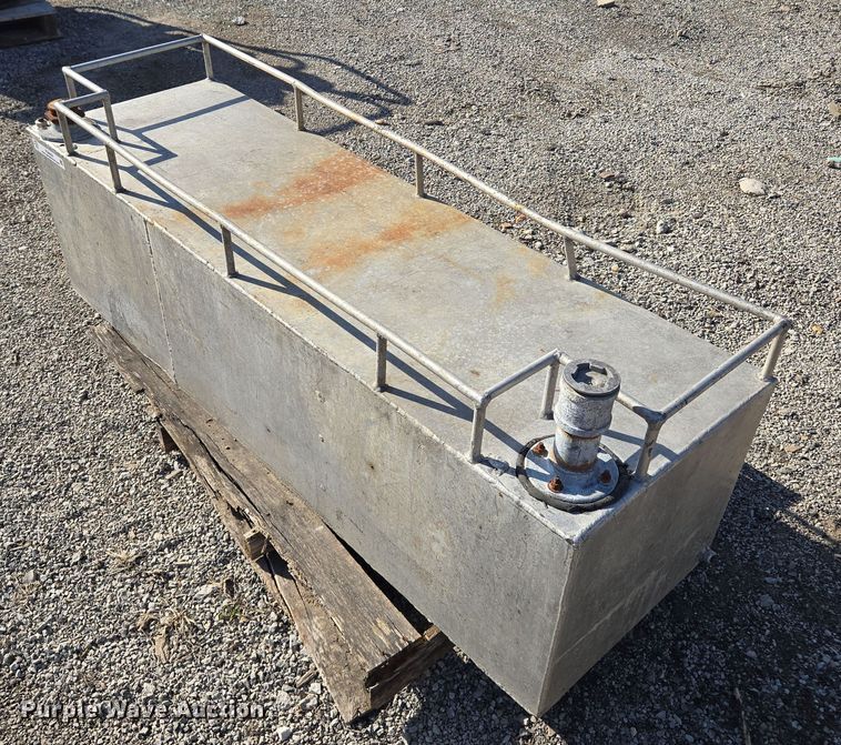 image for item EQ6839 Fuel tank 