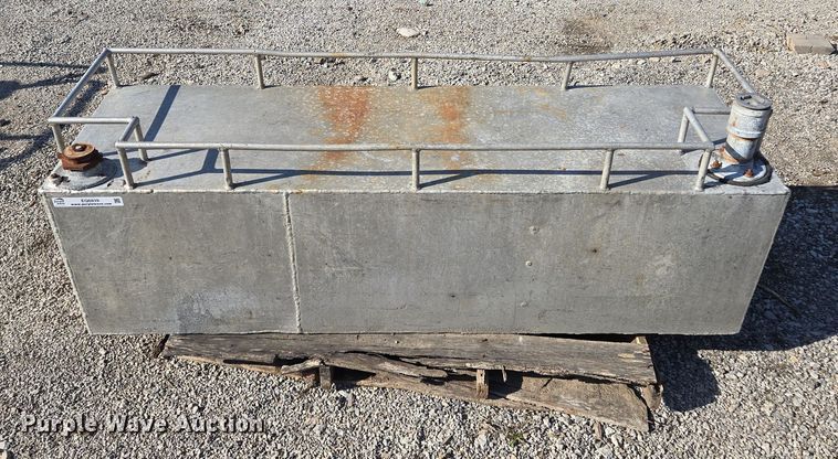 image for item EQ6839 Fuel tank 