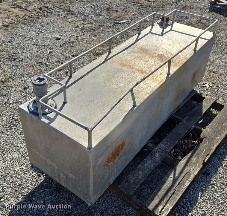 image for item EQ6839 Fuel tank 