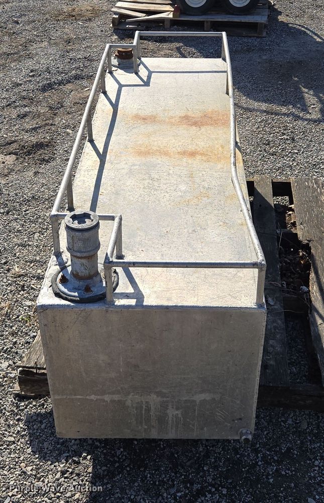 image for item EQ6839 Fuel tank 