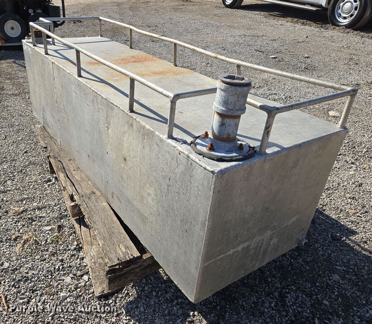 image for item EQ6839 Fuel tank 