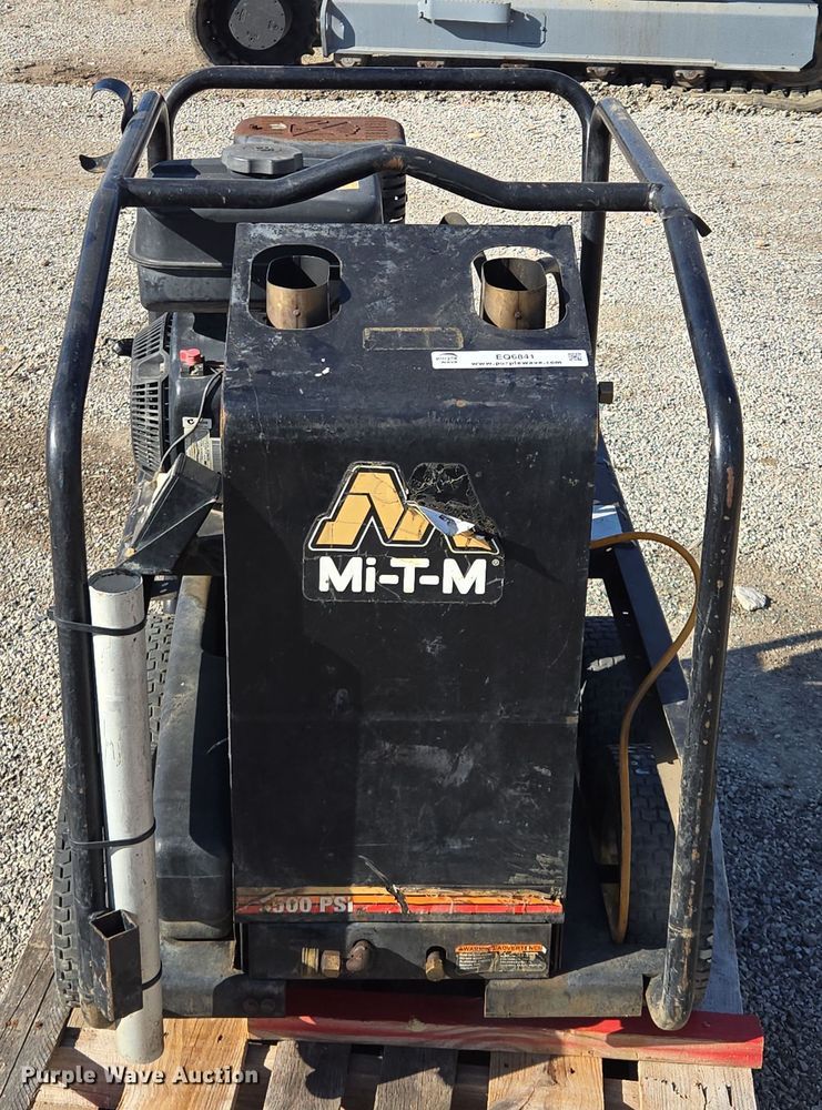image for item EQ6841 Mi-T-M HSP-3504-3MGR pressure washer