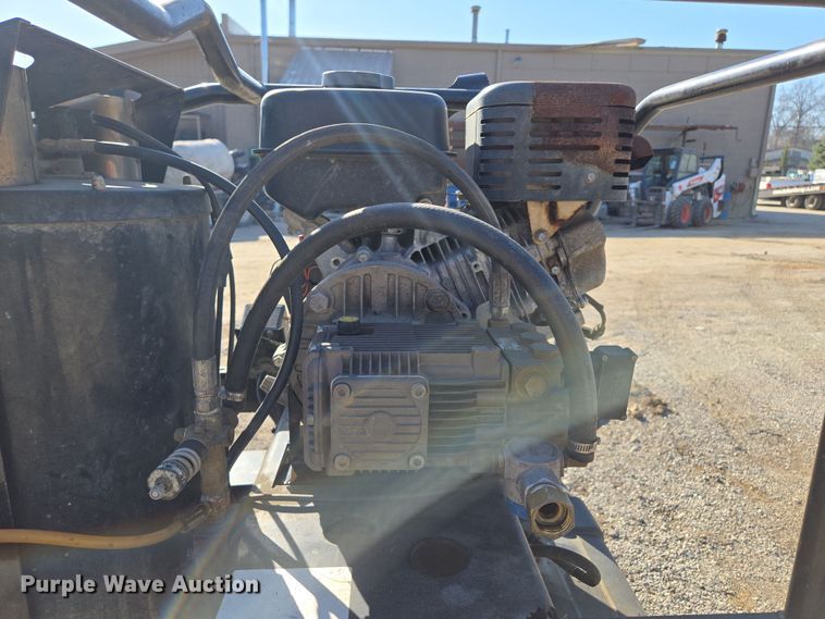 image for item EQ6841 Mi-T-M HSP-3504-3MGR pressure washer