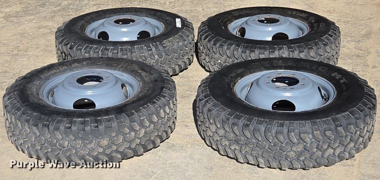 image for item EQ6844 (4) Hankook Dynamic MT LT235/85R16 tires and wheels