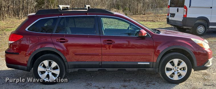 image for item EQ6865 2012 Subaru  Outback  SUV