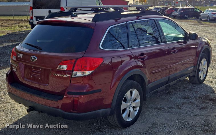 image for item EQ6865 2012 Subaru  Outback  SUV