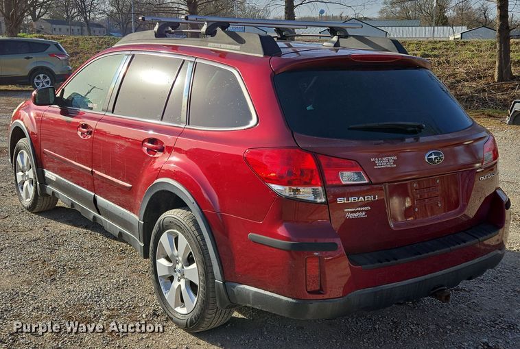 image for item EQ6865 2012 Subaru  Outback  SUV