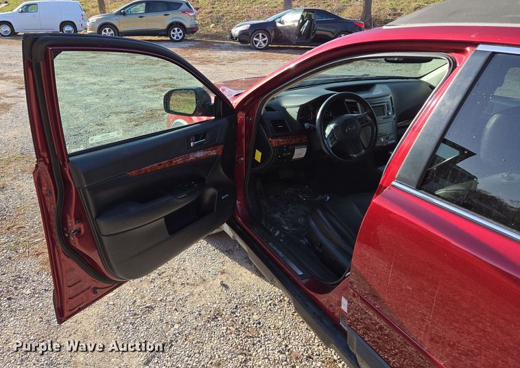 image for item EQ6865 2012 Subaru  Outback  SUV