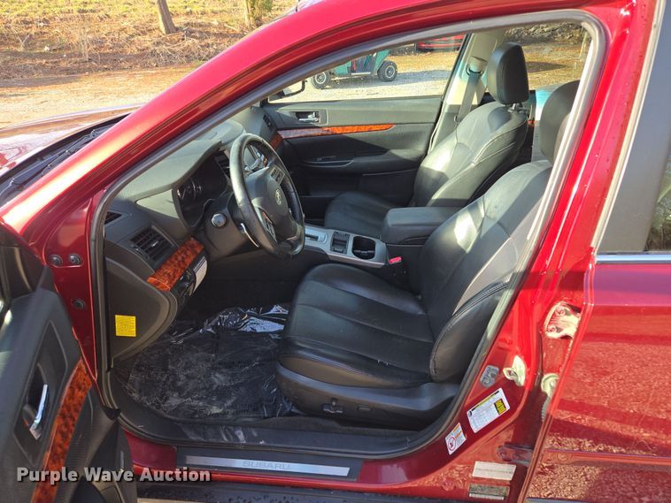 image for item EQ6865 2012 Subaru  Outback  SUV