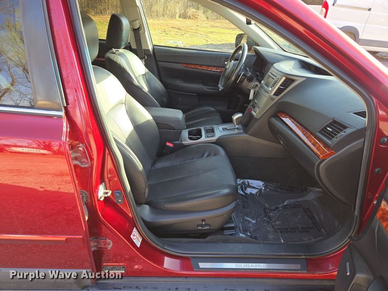 image for item EQ6865 2012 Subaru  Outback  SUV