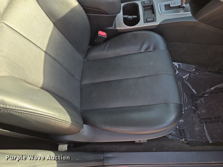 image for item EQ6865 2012 Subaru  Outback  SUV