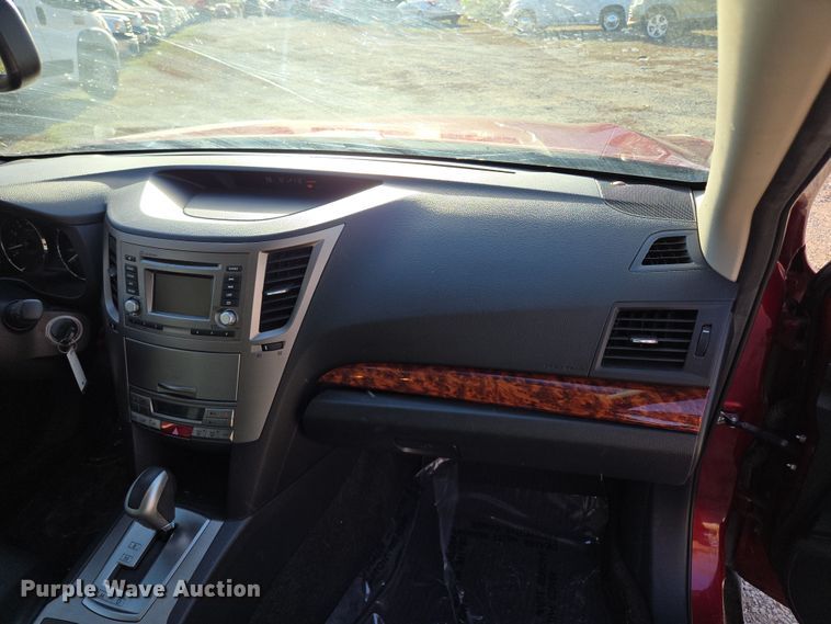 image for item EQ6865 2012 Subaru  Outback  SUV