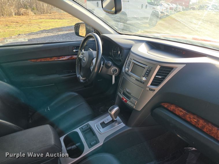 image for item EQ6865 2012 Subaru  Outback  SUV