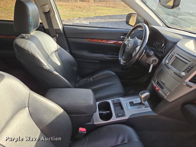 image for item EQ6865 2012 Subaru  Outback  SUV