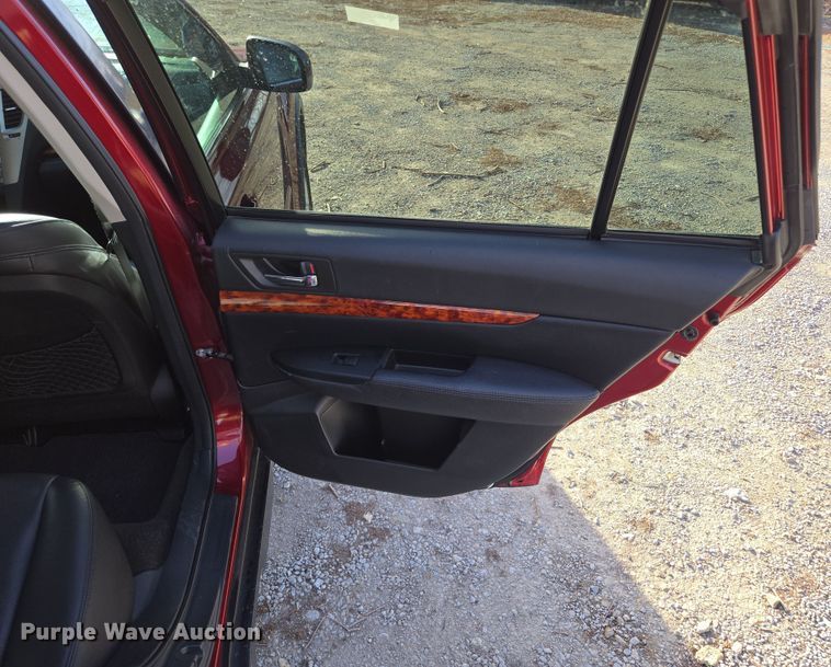 image for item EQ6865 2012 Subaru  Outback  SUV