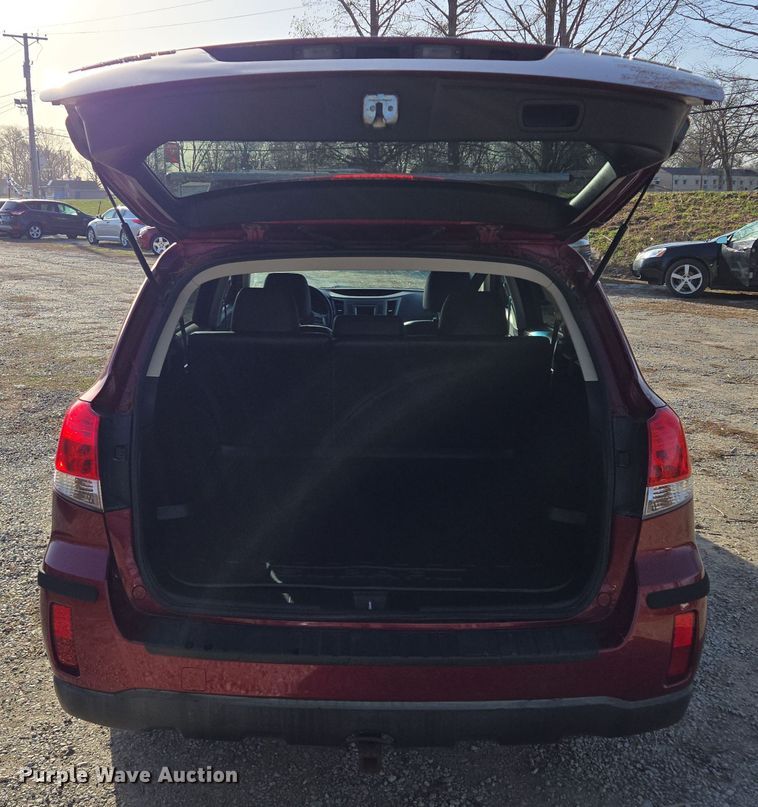 image for item EQ6865 2012 Subaru  Outback  SUV