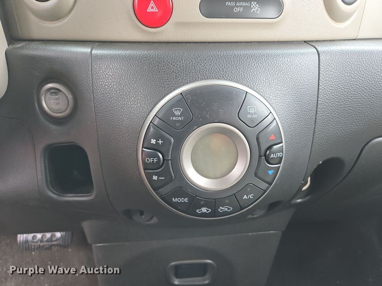 image for item EQ6866 2009 Nissan  Cube  SUV