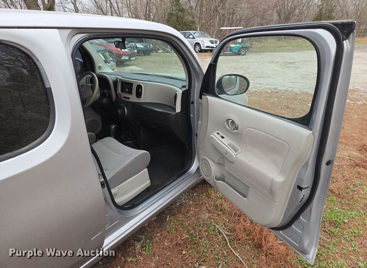 image for item EQ6866 2009 Nissan  Cube  SUV