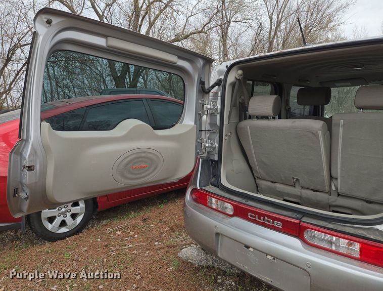 image for item EQ6866 2009 Nissan  Cube  SUV