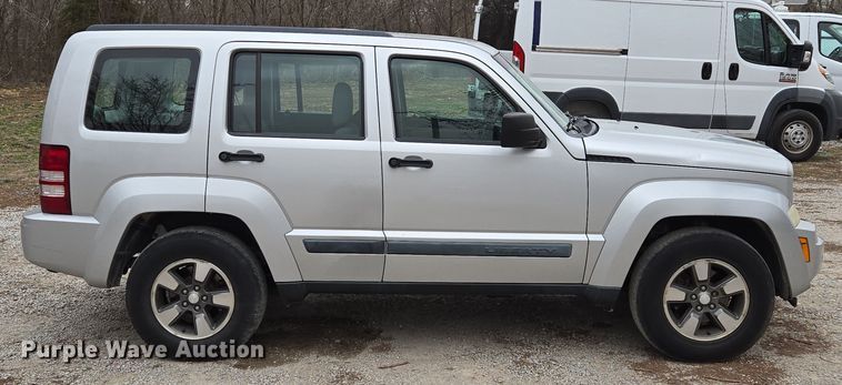 image for item EQ6869 2008 Jeep  Liberty SUV