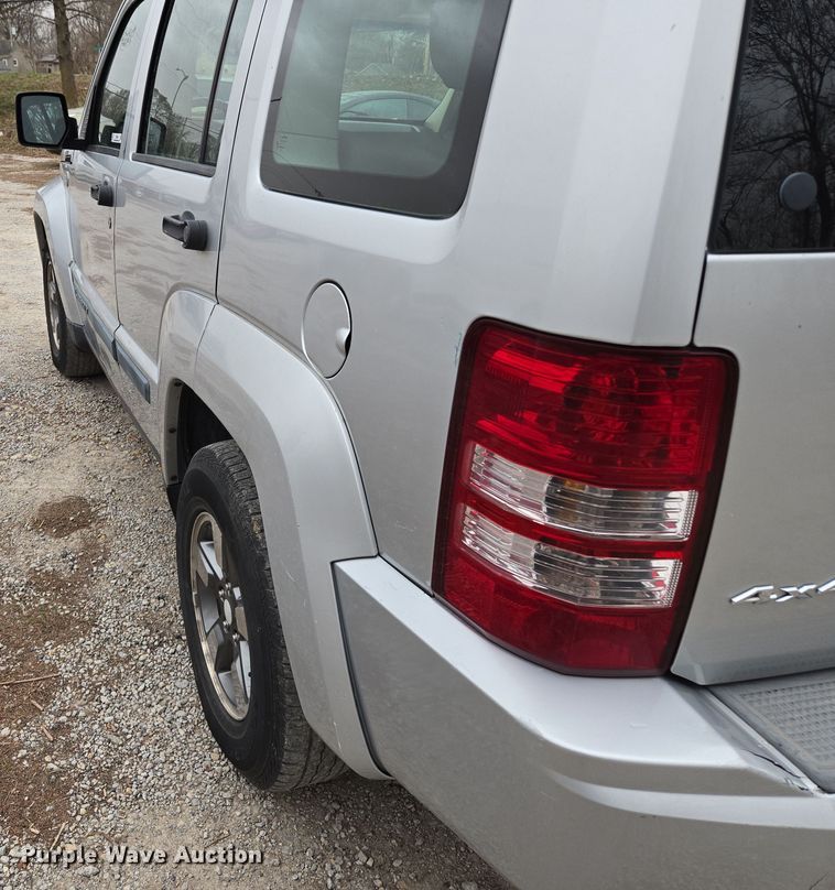 image for item EQ6869 2008 Jeep  Liberty SUV