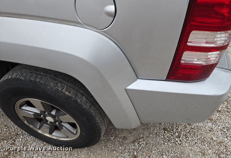 image for item EQ6869 2008 Jeep  Liberty SUV