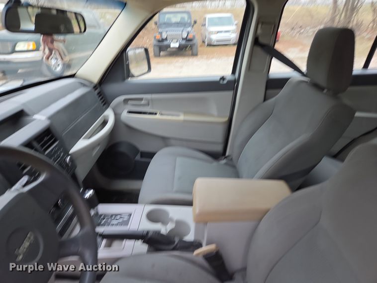 image for item EQ6869 2008 Jeep  Liberty SUV